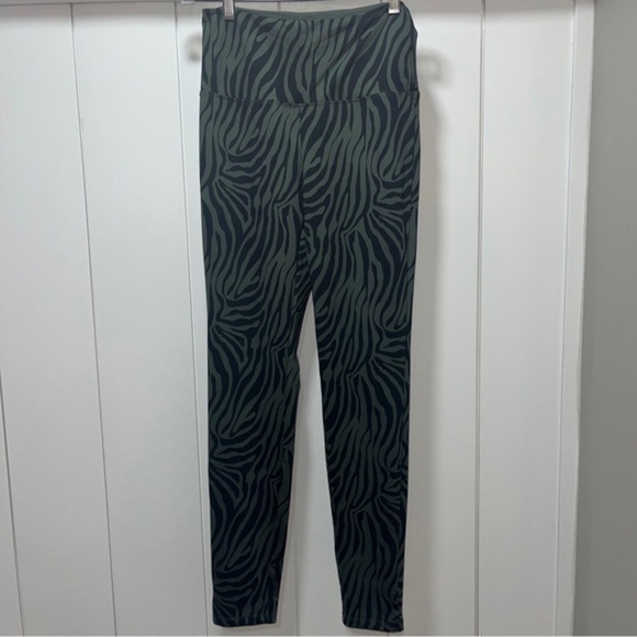 ruby ribbon sport ankle leggings Olive And Black High Waist Zebra Print Size Med - Picture 1 of 3